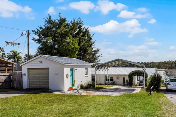 325 LAKEFRONT CT, Eustis, FL 32726