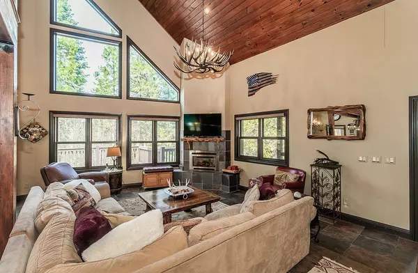 40542 Wild Iris Lane, Shaver Lake, CA 93664