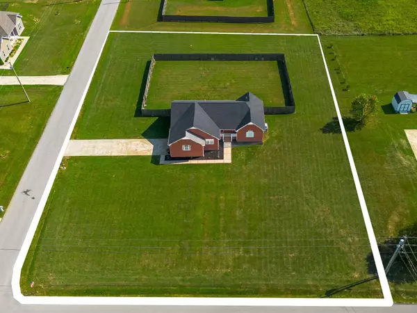 972 Presley Cir, Mount Pleasant, TN 38474