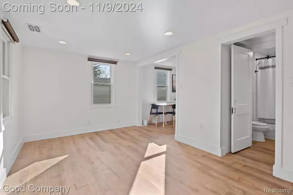 62 ANDRESEN, Hazel Park, MI 48030