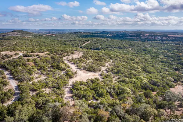 50 THUNDER CREEK RD, Boerne, TX 78006