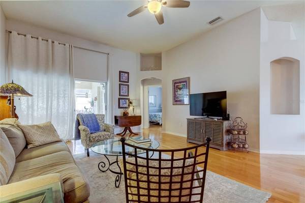 10231 CHARLESTON CORNER RD, Tampa, FL 33635