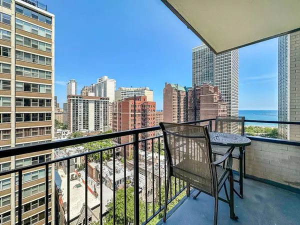 33 E Cedar ST #15H, Chicago, IL 60611