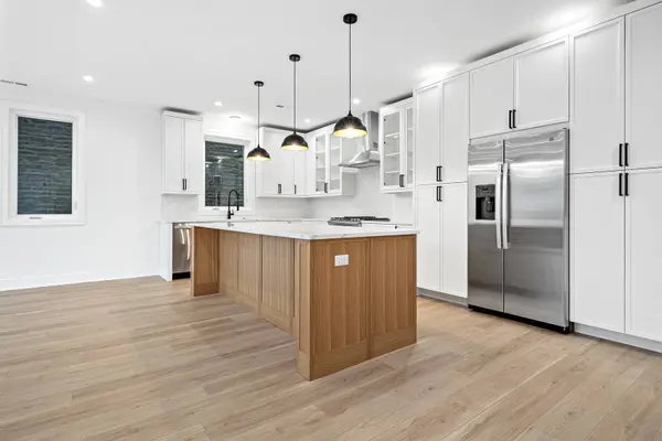 1109 W 16th Street #1, Chicago, IL 60608