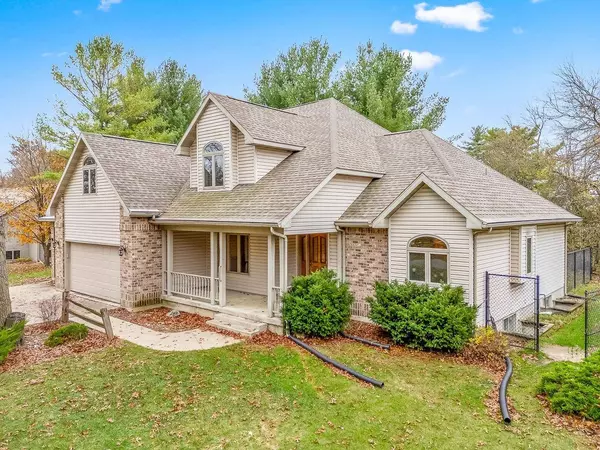 W7243 W North Shore Drive, Portage, WI 53901