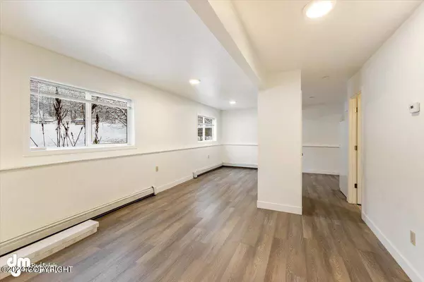 11318 Echo ST, Eagle River, AK 99577