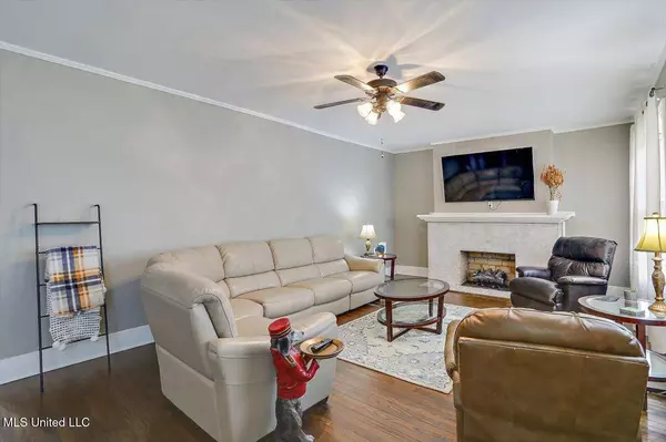 450 E Ridgeway Street, Jackson, MS 39206