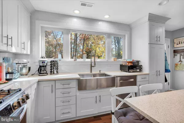 4 REDSTONE RDG, Voorhees, NJ 08043