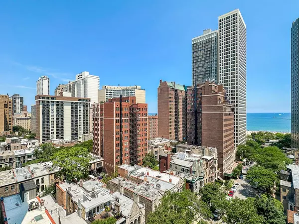 33 E Cedar ST #15H, Chicago, IL 60611