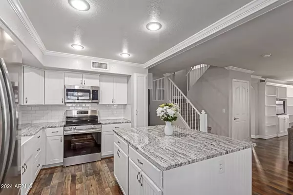 7938 W WESCOTT Drive, Glendale, AZ 85308