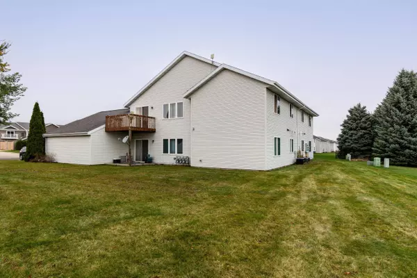 1121 Stonewood Crossing, Sun Prairie, WI 53590