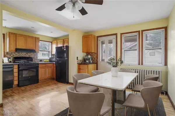 729 Fairfield School RD, Columbiana, OH 44408