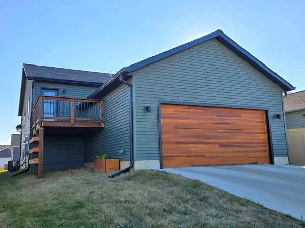 6017 Sandstone ST NW #100, Rochester, MN 55901