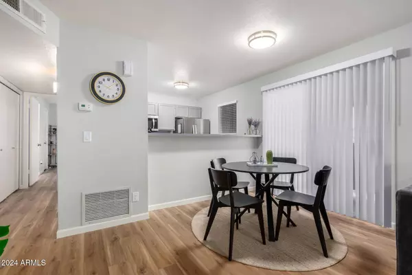 623 W GUADALUPE Road #273, Mesa, AZ 85210