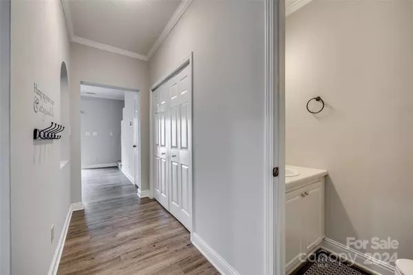 7010 Elm Hill CT, Charlotte, NC 28217