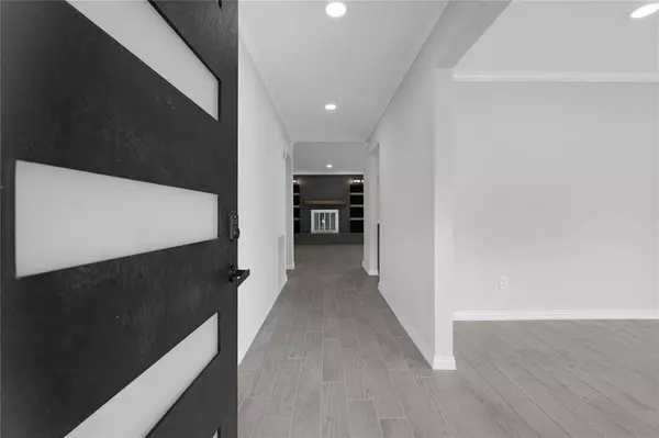 10818 Hillcroft ST, Houston, TX 77096