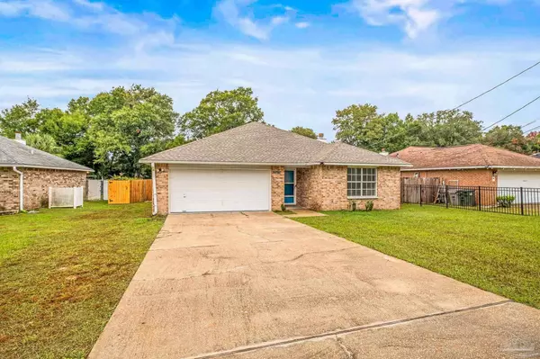 5815 Louisville Ave, Pensacola, FL 32526