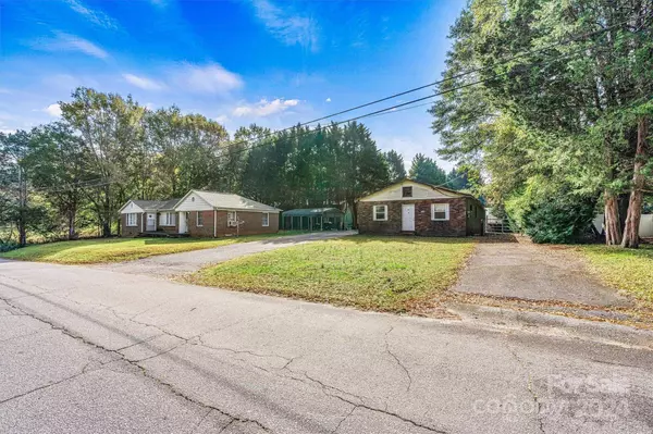 1538 19th AVE NE, Hickory, NC 28601