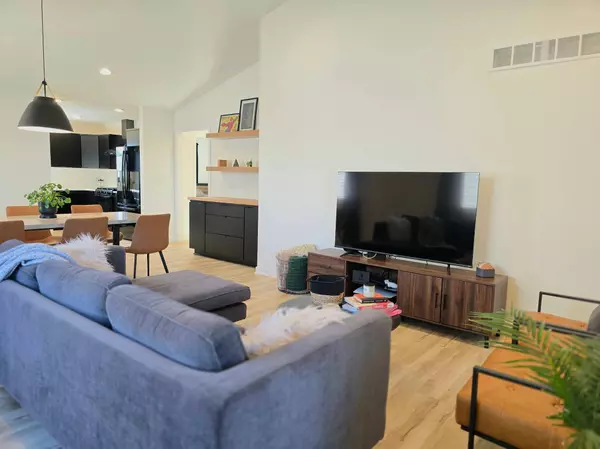 6017 Sandstone ST NW #100, Rochester, MN 55901