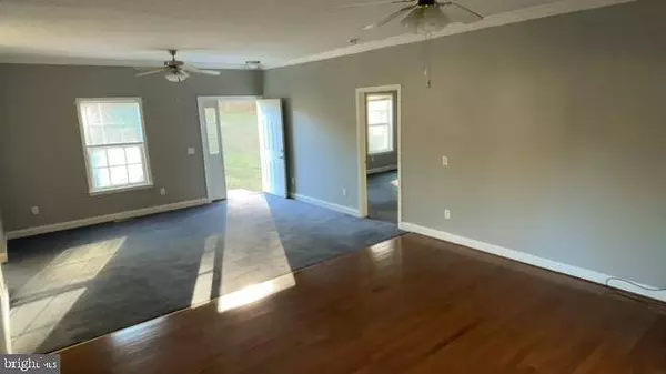 17420 TEAGUES POINT RD, Hughesville, MD 20637