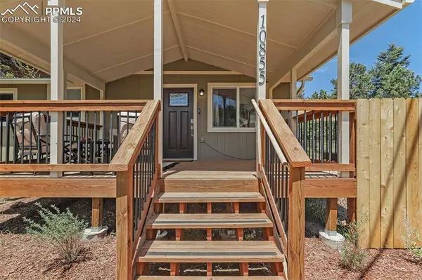 10855 Ute Pass AVE, Green Mountain Falls, CO 80819