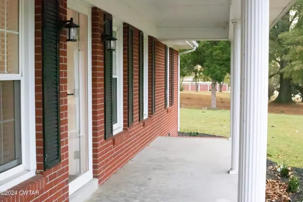 601 College ST, Kenton, TN 38233