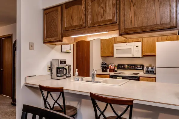 1111 Stonewood Crossing, Sun Prairie, WI 53590