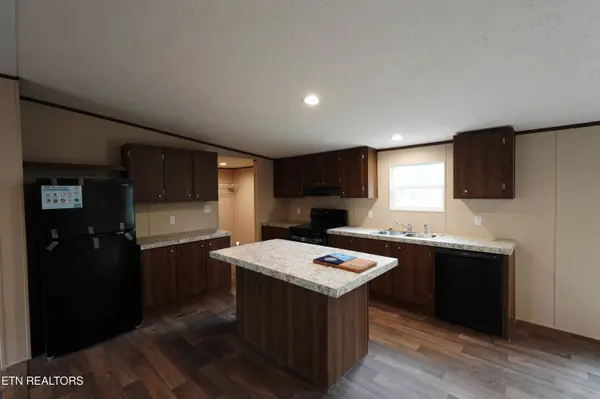 196 Benedict Ave, Oak Ridge, TN 37830