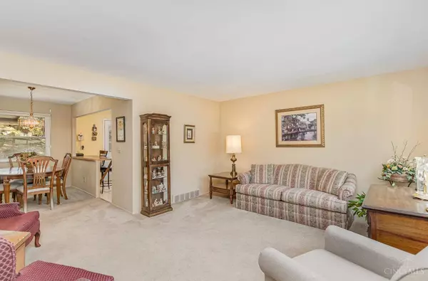 7147 Bluecrest Dr, Anderson Twp, OH 45230