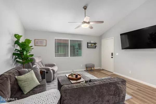 623 W GUADALUPE Road #273, Mesa, AZ 85210