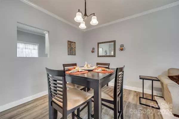 7010 Elm Hill CT, Charlotte, NC 28217