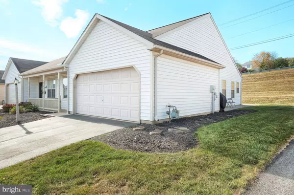 683 HAYLEY RD, York, PA 17404