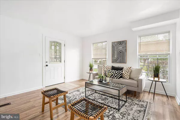 17 LERNER CT #33L, Nottingham, MD 21236