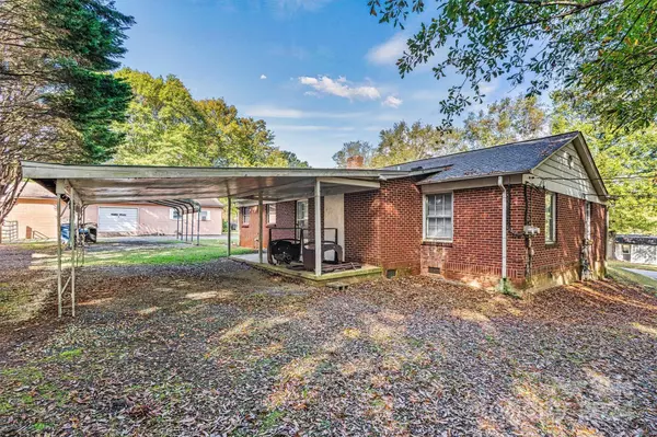 1538 19th AVE NE, Hickory, NC 28601