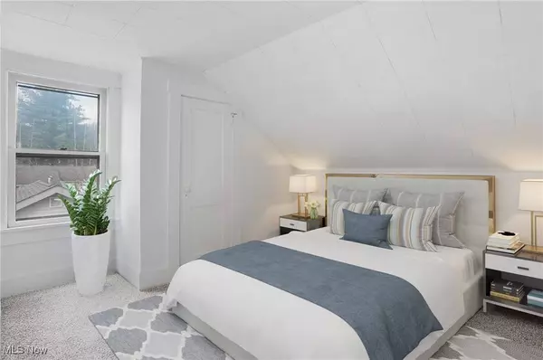 729 Fairfield School RD, Columbiana, OH 44408