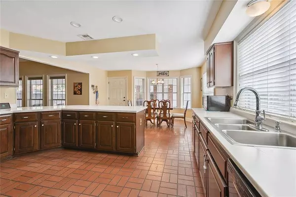 21 HERMITAGE DR, Marrero, LA 70072