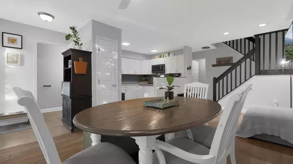 296 Oxford Oak Drive, Blacklick, OH 43004