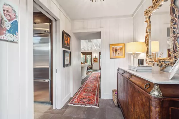 40 1/2 State St, Charleston, SC 29401