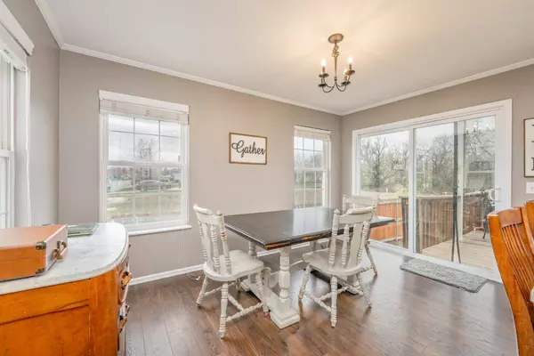 210 W Willow Gln, Hillsboro, KS 67063