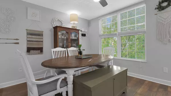 296 Oxford Oak Drive, Blacklick, OH 43004