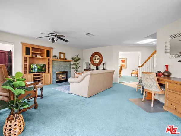 28632 Black Oak LN, Castaic, CA 91384