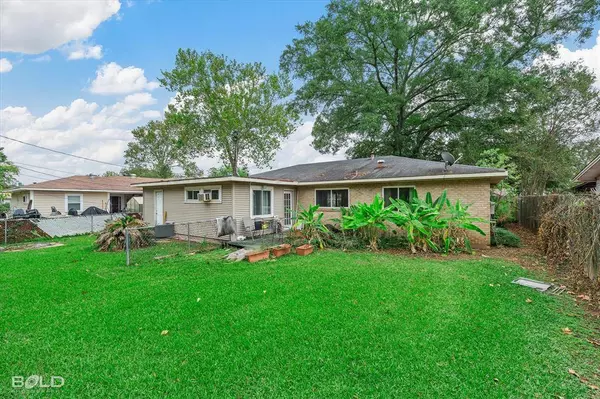 1307 Patricia Drive, Bossier City, LA 71112