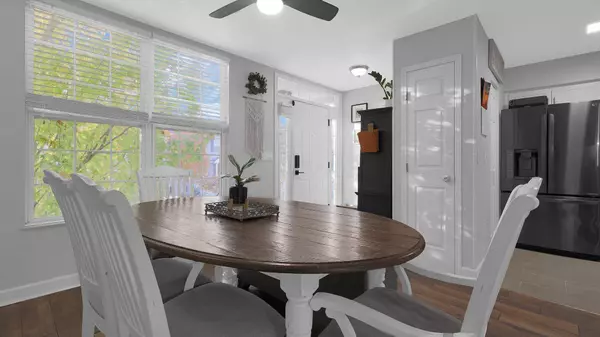 296 Oxford Oak Drive, Blacklick, OH 43004