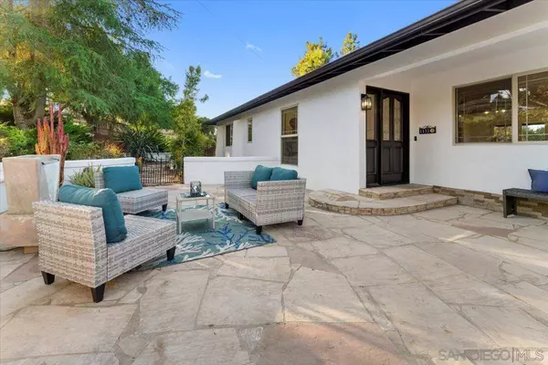 1155 Lita Ln, Vista, CA 92084