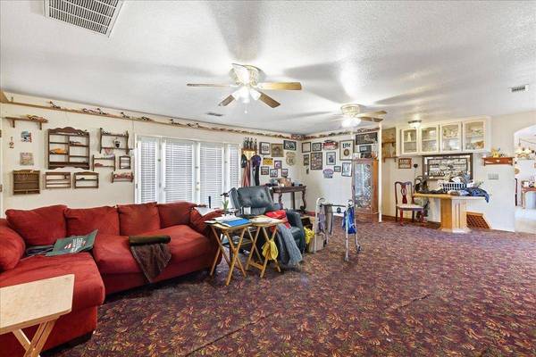 3119 Pocket AVE, Riverbank, CA 95367