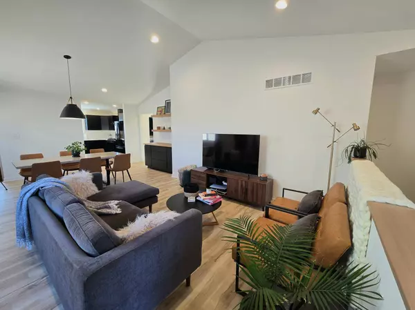 6017 Sandstone ST NW #100, Rochester, MN 55901