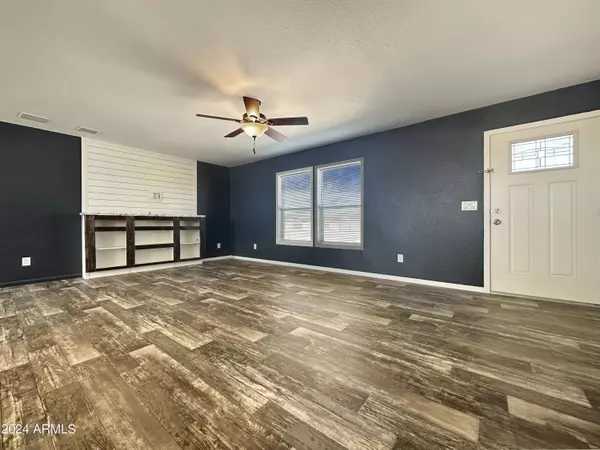 21215 W SLEEPY RANCH Road, Wittmann, AZ 85361