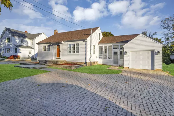 12108 Main ST, Huntley, IL 60142