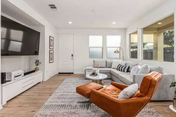 1185 Calle Oroblanco #1, Chula Vista, CA 91913