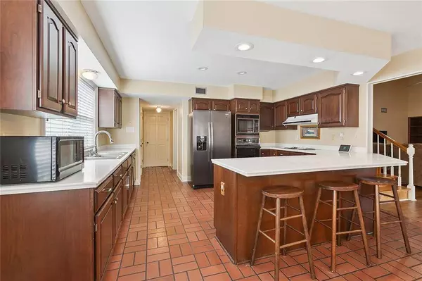 21 HERMITAGE DR, Marrero, LA 70072